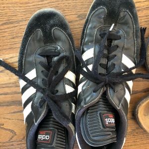 Adidas black/white samba soccer sneakers Guc 41 10